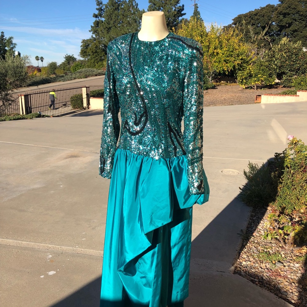 Fun green formal!!